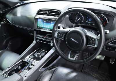 2020 Jaguar F-PACE 25t R-Sport