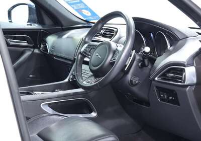 2020 Jaguar F-PACE 25t R-Sport