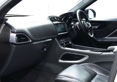 2020 Jaguar F-PACE 25t R-Sport