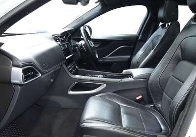 2020 Jaguar F-PACE 25t R-Sport