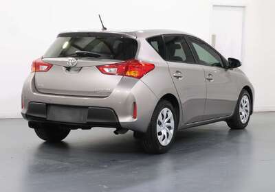2013 Toyota Corolla Ascent