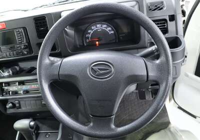 2018 Daihatsu Hi-Jet JUMBO