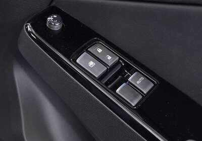 2025 Mazda BT-50 XT (4x2)