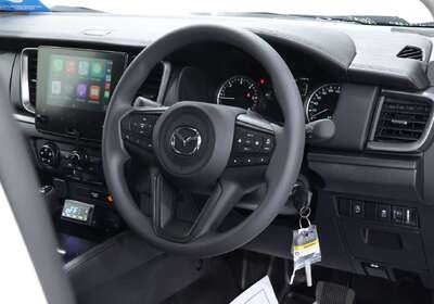 2025 Mazda BT-50 XT (4x2)