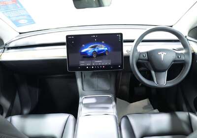 2022 Tesla Model Y Rear-Wheel Drive