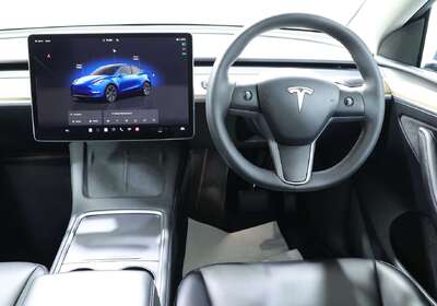 2022 Tesla Model Y Rear-Wheel Drive