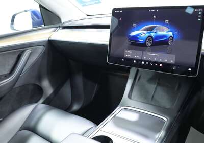 2022 Tesla Model Y Rear-Wheel Drive