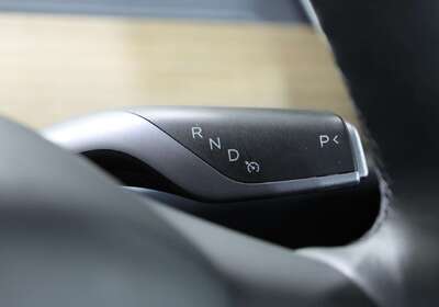 2022 Tesla Model Y Rear-Wheel Drive