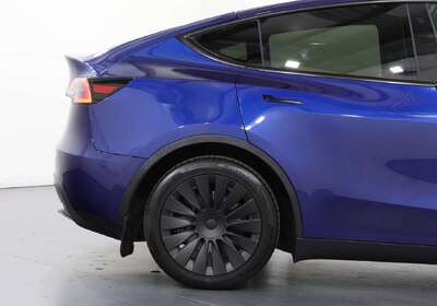 2022 Tesla Model Y Rear-Wheel Drive