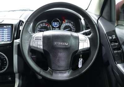 2017 Isuzu MU-X LS-U 4x2