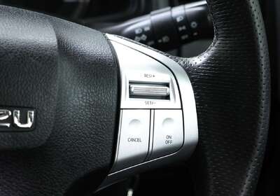 2017 Isuzu MU-X LS-U 4x2