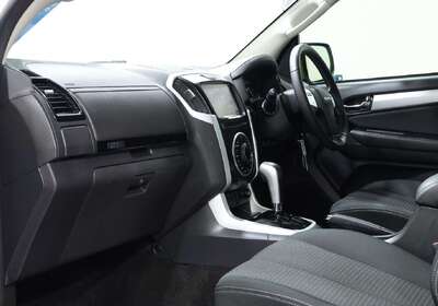 2017 Isuzu MU-X LS-U 4x2