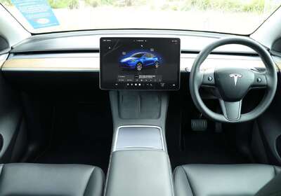 2023 Tesla Model Y Rear-Wheel Drive