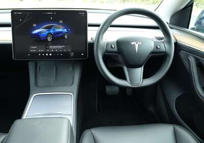 2023 Tesla Model Y Rear-Wheel Drive