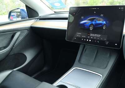 2023 Tesla Model Y Rear-Wheel Drive