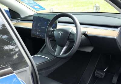 2023 Tesla Model Y Rear-Wheel Drive