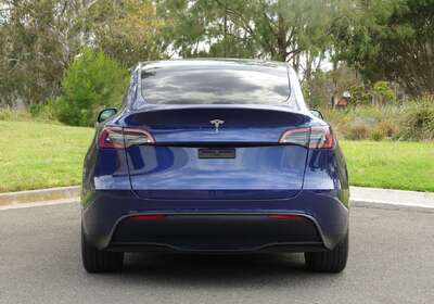 2023 Tesla Model Y Rear-Wheel Drive