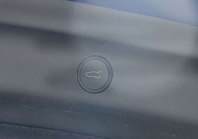 2023 Tesla Model Y Rear-Wheel Drive