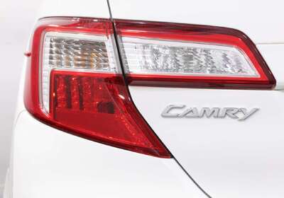 2015 Toyota Camry HYBRID H