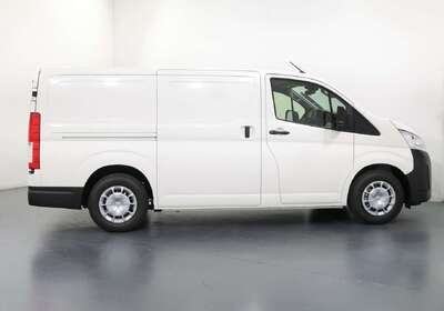 2025 Toyota Hiace 