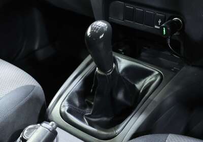 2017 Mitsubishi Triton GLX (4x4)