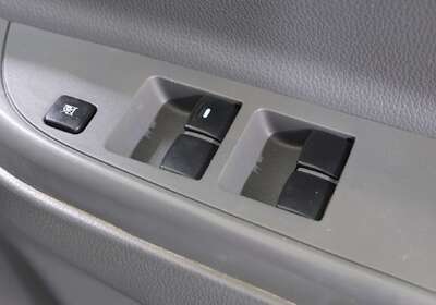 2017 Mitsubishi Triton GLX (4x4)