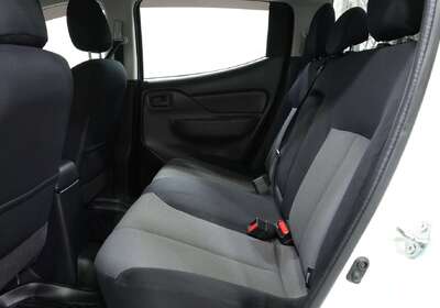 2017 Mitsubishi Triton GLX (4x4)