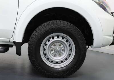 2017 Mitsubishi Triton GLX (4x4)