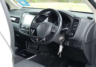 2021 Mitsubishi Outlander ES