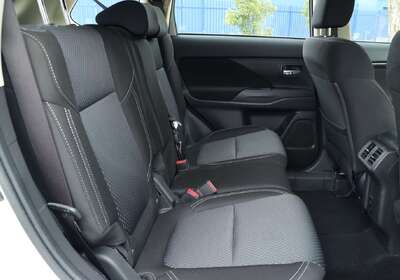 2021 Mitsubishi Outlander ES