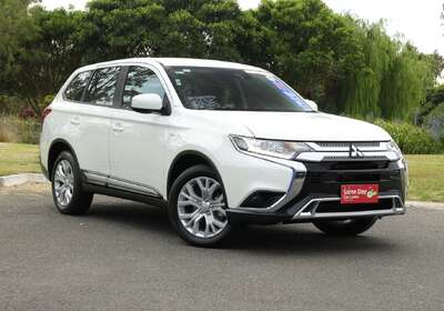 2021 Mitsubishi Outlander ES