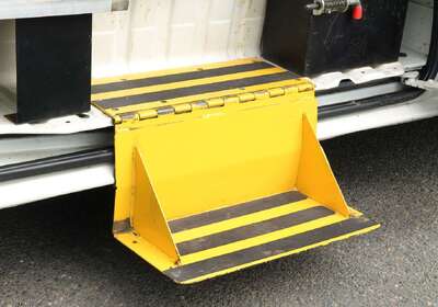 2014 Toyota Hiace Commuter