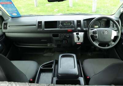 2014 Toyota Hiace Commuter