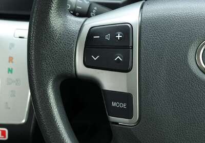 2014 Toyota Hiace Commuter