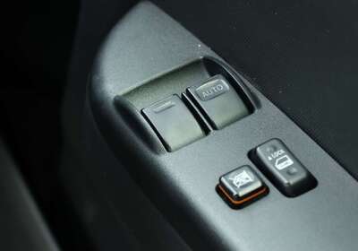 2014 Toyota Hiace Commuter