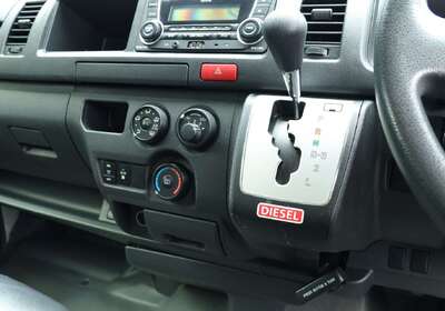 2014 Toyota Hiace Commuter