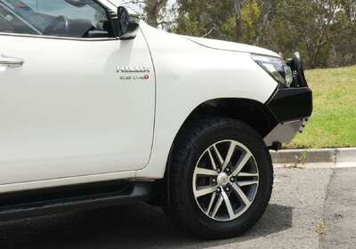 2020 Toyota Hilux SR5