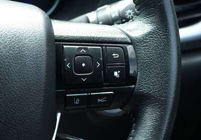 2020 Toyota Hilux SR5