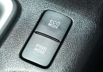 2020 Toyota Hilux SR5