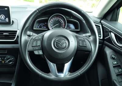 2014 Mazda 3 Maxx