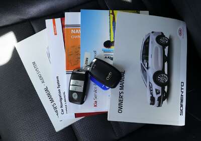 2016 Kia Sorento SLi