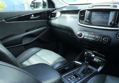 2016 Kia Sorento SLi