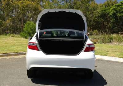 2016 Toyota Camry Altise