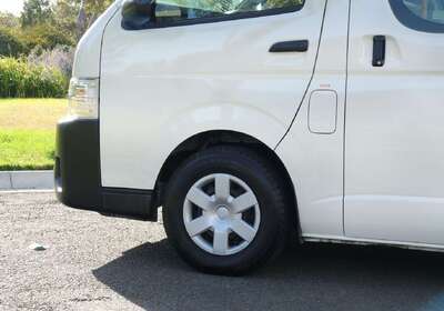 2016 Toyota Hiace Commuter Wheelchair Accessible