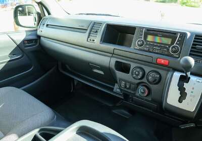 2016 Toyota Hiace Commuter Wheelchair Accessible