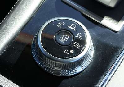 2024 Mitsubishi Outlander ES