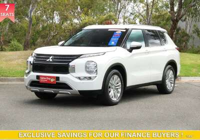 2023 Mitsubishi Outlander LS