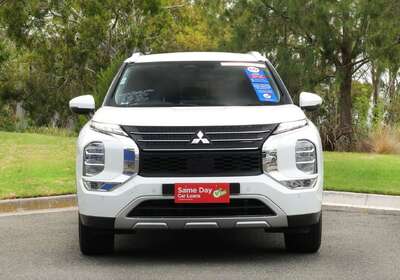 2023 Mitsubishi Outlander LS