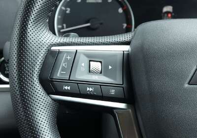 2023 Mitsubishi Outlander LS