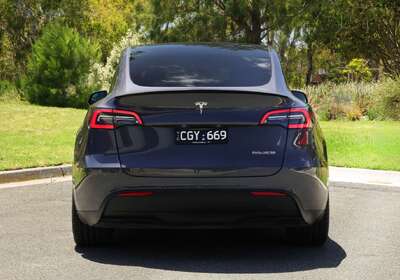 2023 Tesla Model Y Performance